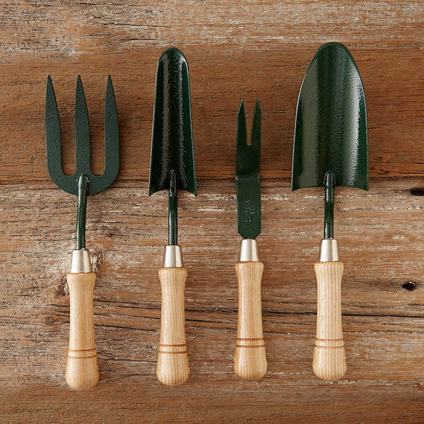 classic-hand_tool_set-4.jpg