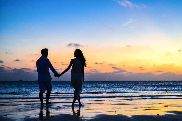 wedding_couple_newlyweds_sunset.jpg